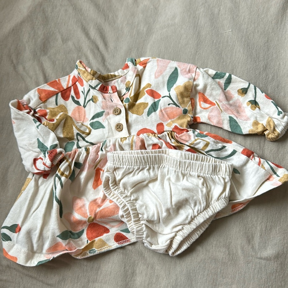 Carters dress set NB